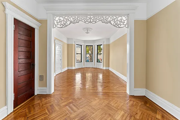 Rented by Compass | media 4