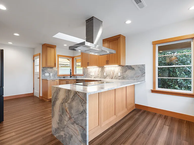 Glenmorrie Dr — Photo 12