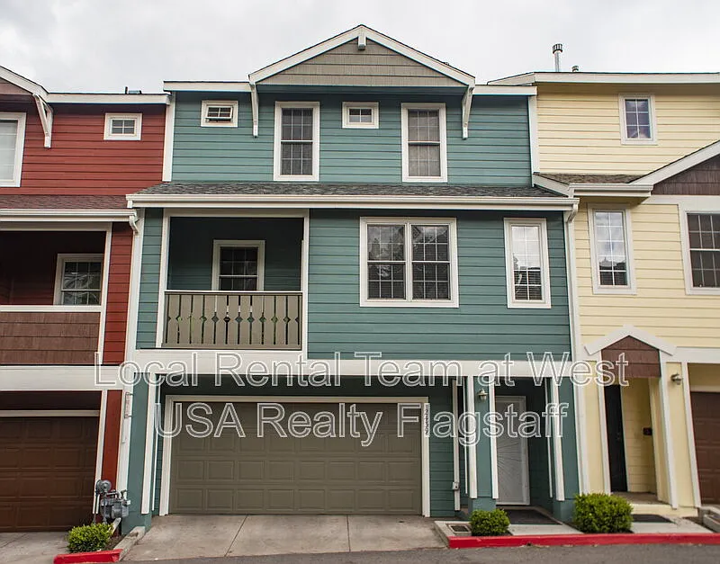 3 bed, 3.5 bath, 1598 sqft, $3,000 — Photo 1