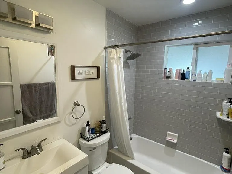 541 Gravilla Pl — Photo 6