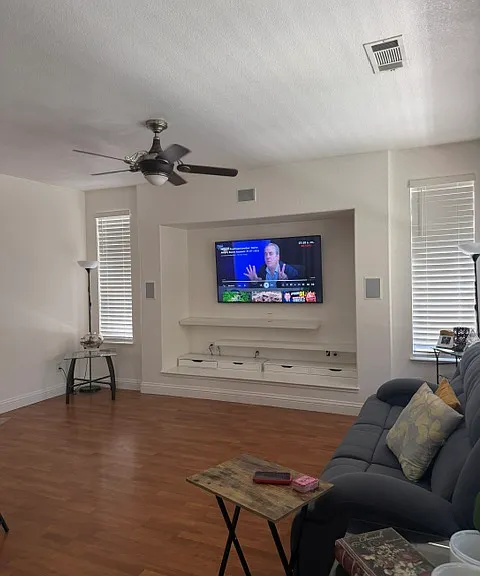 616 Summerwood Dr — Photo 2