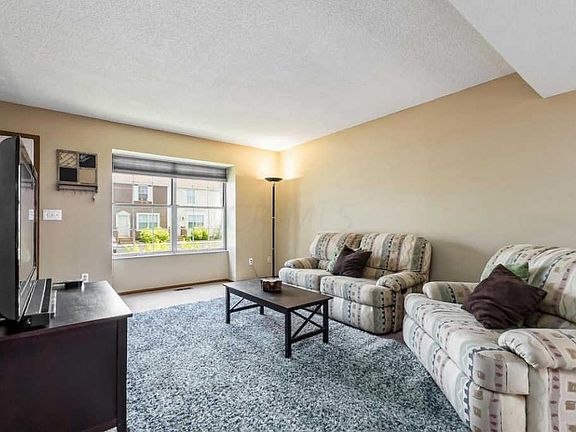 3rd image of 4859 Stoneybrook Blvd
