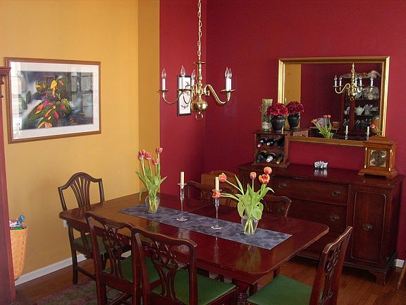 Dining Room w/ Hardwood Flooring