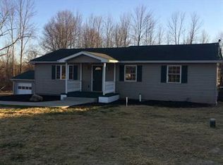 2020 Harlansburg Rd, New Castle, PA 16101