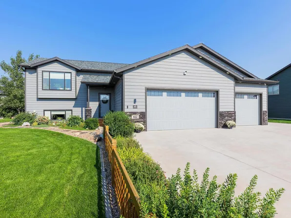 822 Dirk Ct, Box Elder, SD 57719