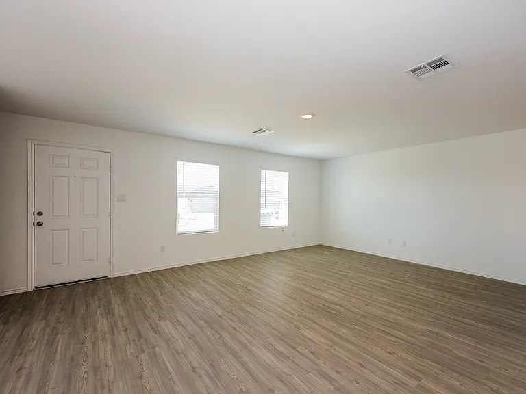 8044 Nube Medina — Photo 2