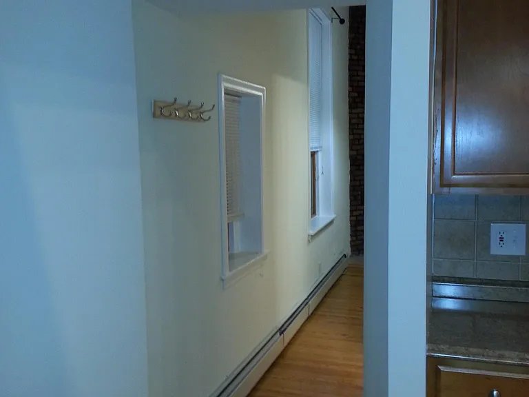 313 N 34th St #1F — Photo 5
