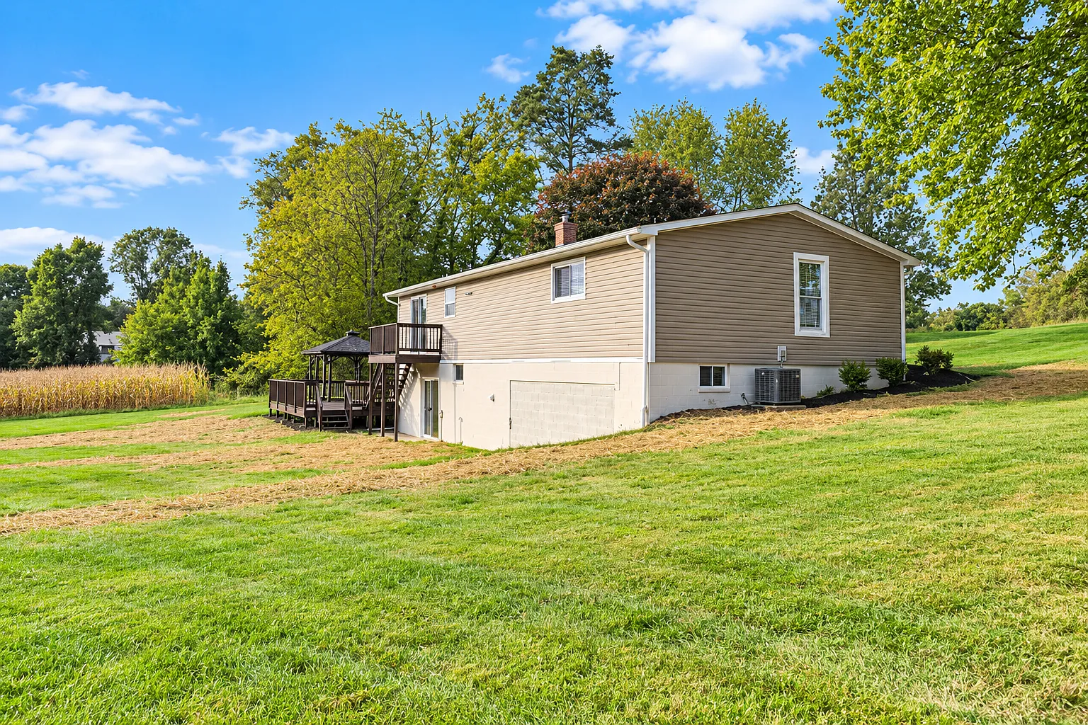 3 bed, 1875 sqft, $2,450 — Photo 3