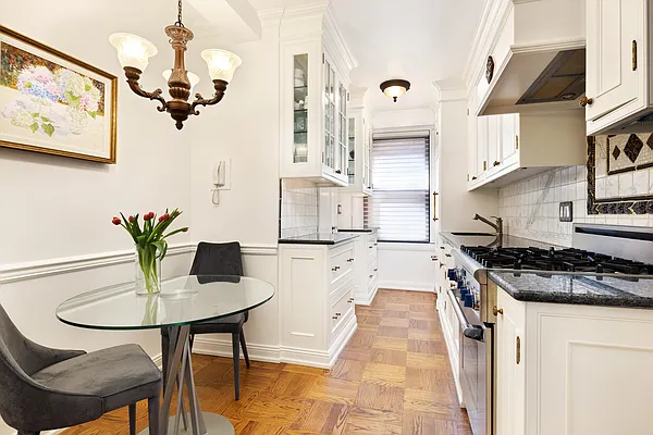 Sold by Douglas Elliman | media 8