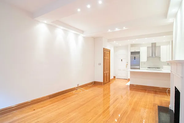 Rented by WAM Partners - William Moses Co. | media 65