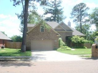 1686 Longleaf Dr NW, Huntsville, AL 35806