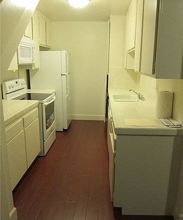 5th image of 3565 Linden Ave Unit 327