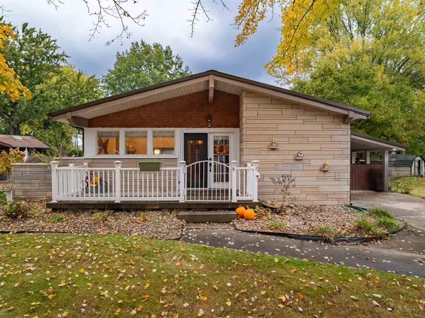 151 Pleasant View Dr, Mitchell, IN 47446