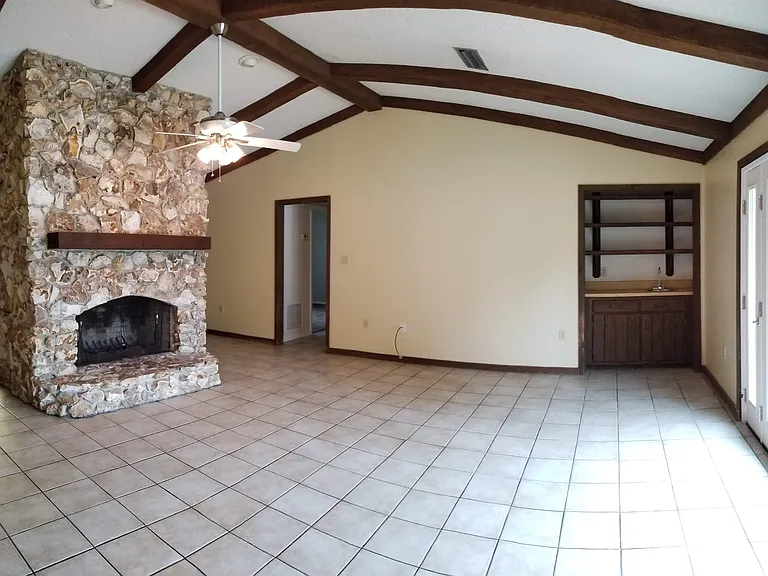 3908 SE 10th Ln — Photo 5