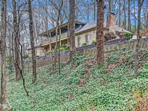 6535 Riverside Dr NW, Sandy Springs, GA 30328