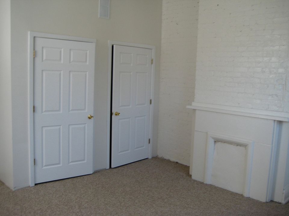 1st image of 825 Oak St