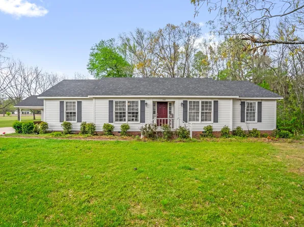 1022 Glover Rd, Dunn, NC 28334