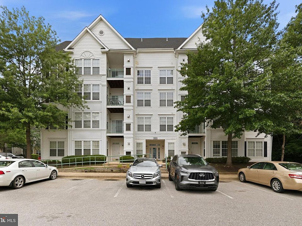 1st image of 15612 Everglade Ln APT 404