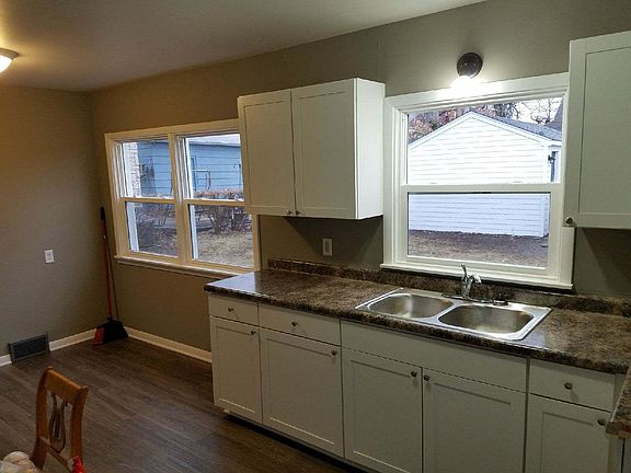 4th image of 2416 18th Ave