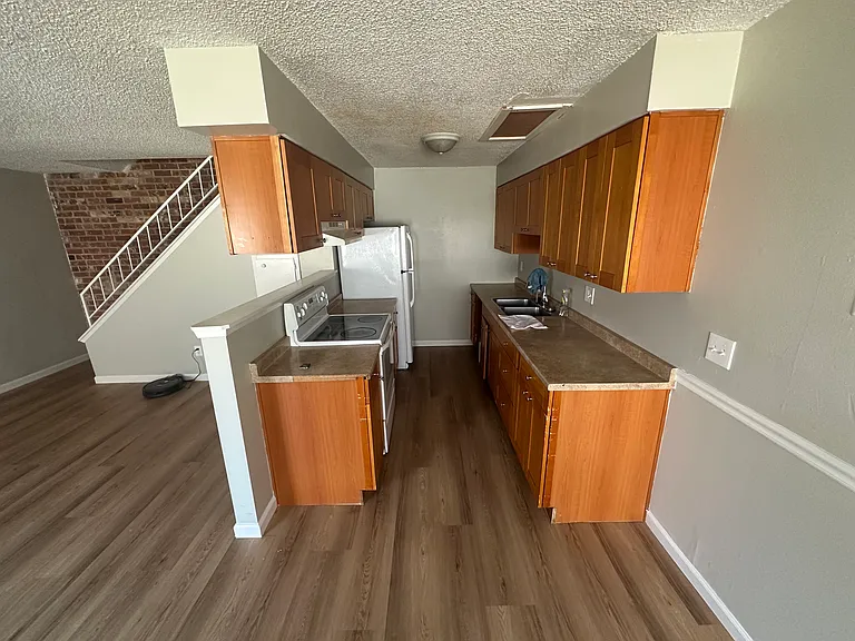 SE 173rd Pl — Photo 5