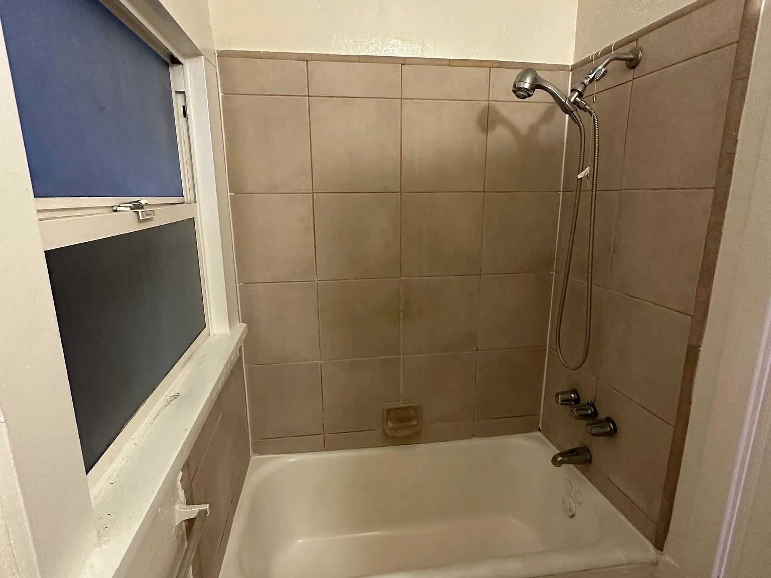 Studio, 550 sqft, $1,800 — Photo 2