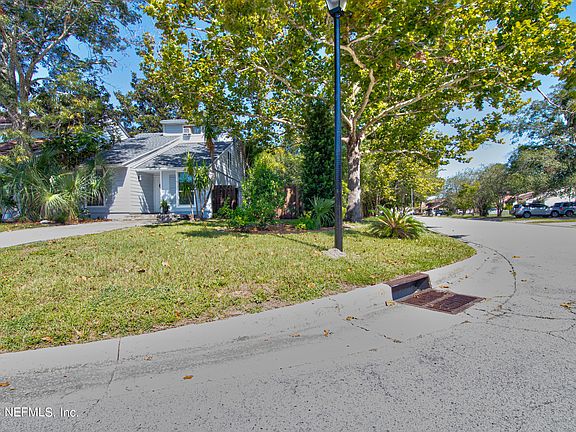 2nd image of 11571 BLACK OAK Trail