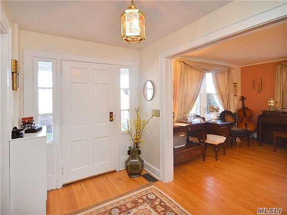 3rd image of 114 Mackey Ave