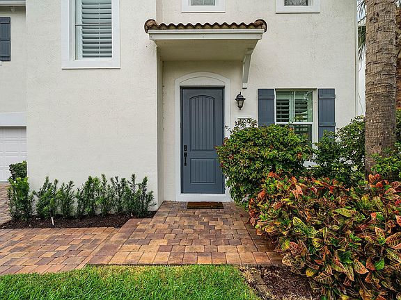 4th image of 409 Francesca Ridge Road