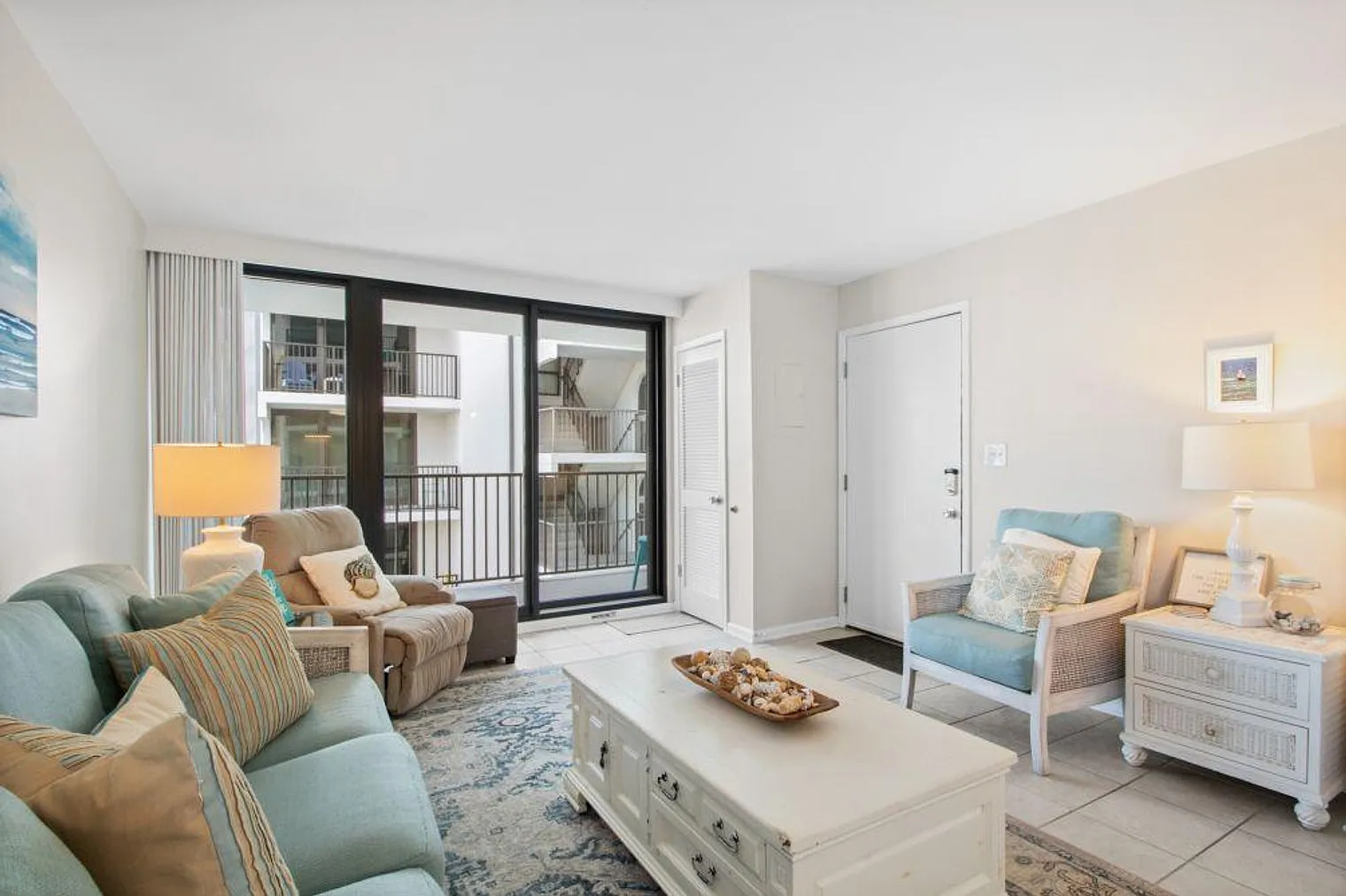 1 bed, 1.0 bath, 1097 sqft, $3,502 — Photo 4