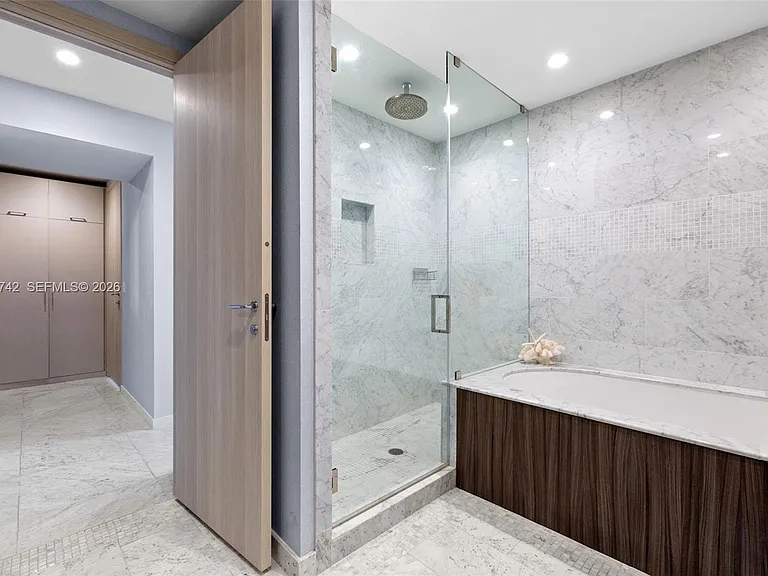 1000 Brickell Plz #Penthouse 5304 — Photo 43