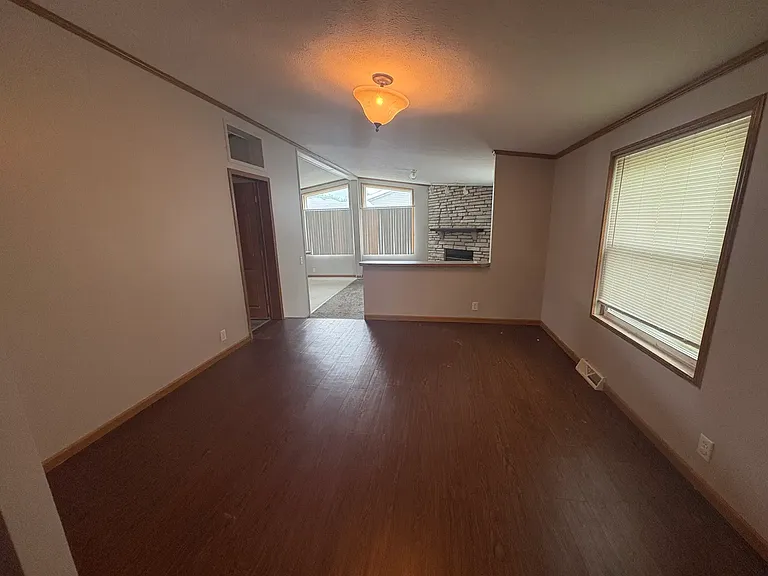 8320 Feather Holw — Photo 2