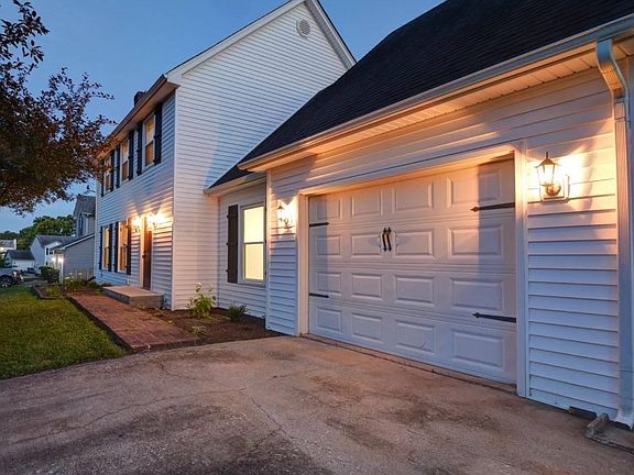 3rd image of 232 Colchester Dr