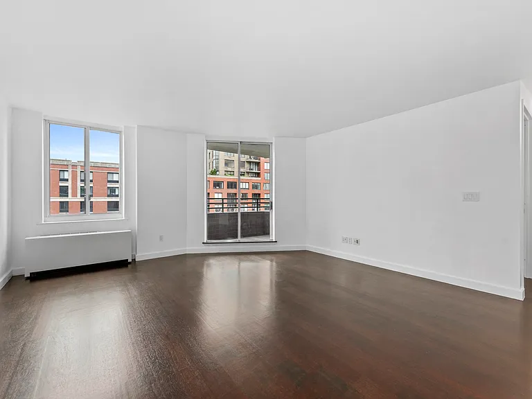 333 Rector Pl #808 — Photo 1