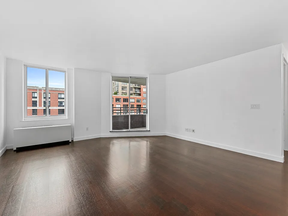333 Rector Pl #808