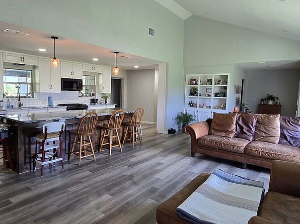 3930 Country Side Dr