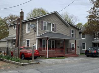11 Cherry St, Red Hook, NY 12571