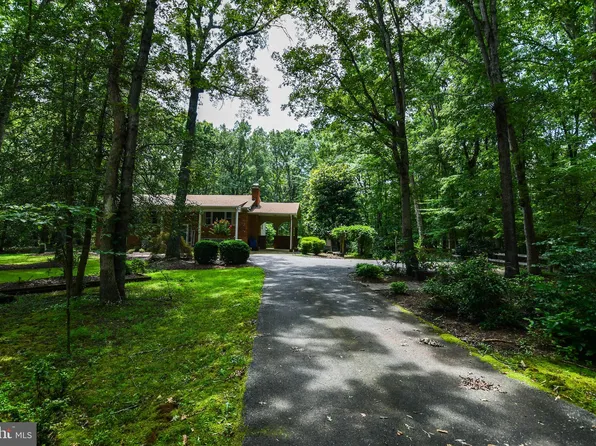 9365 Billingsley Rd, White Plains, MD 20695