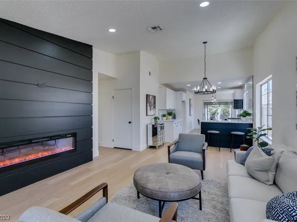 7216 Bronze Cir, Las Vegas, NV 89128