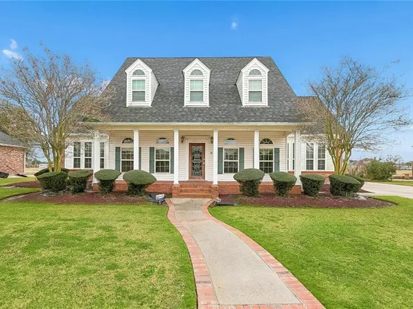 1304 Lake Louise Dr, Gretna, LA 70056