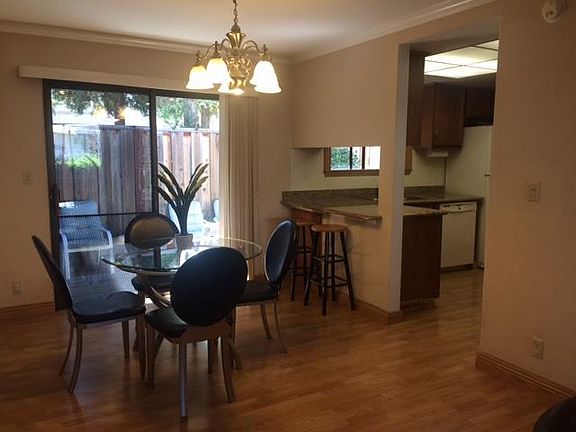 2nd image of 2962 Moorpark Ave