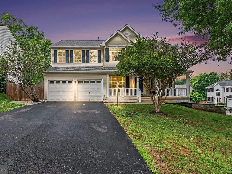 15812 Ibsen Pl — Photo 1
