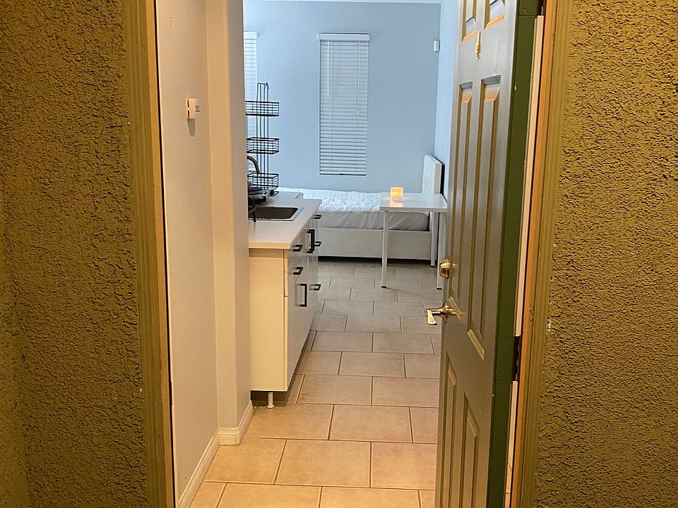 1st image of 5033 Crescent Bay Dr