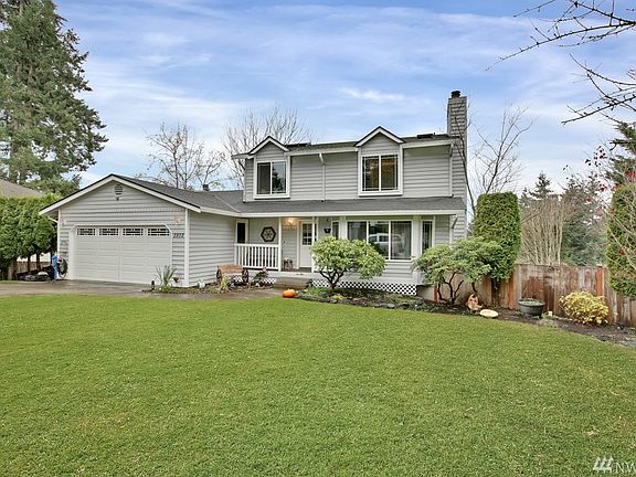 3rd image of 2802 32nd Street Pl SE