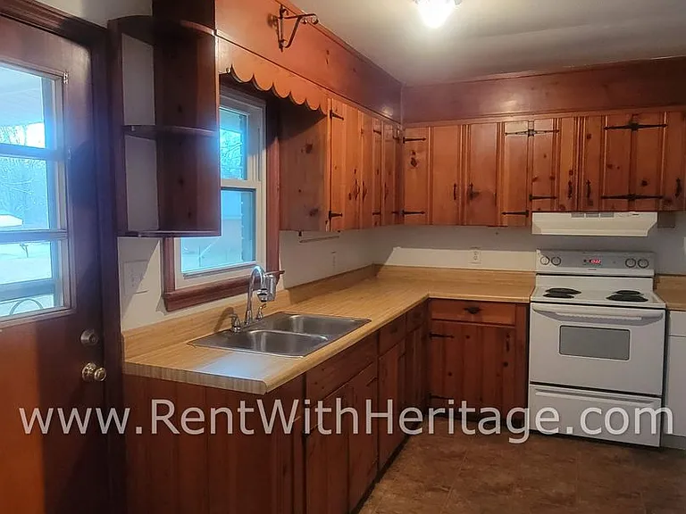 5575 Burrus Rd — Photo 12