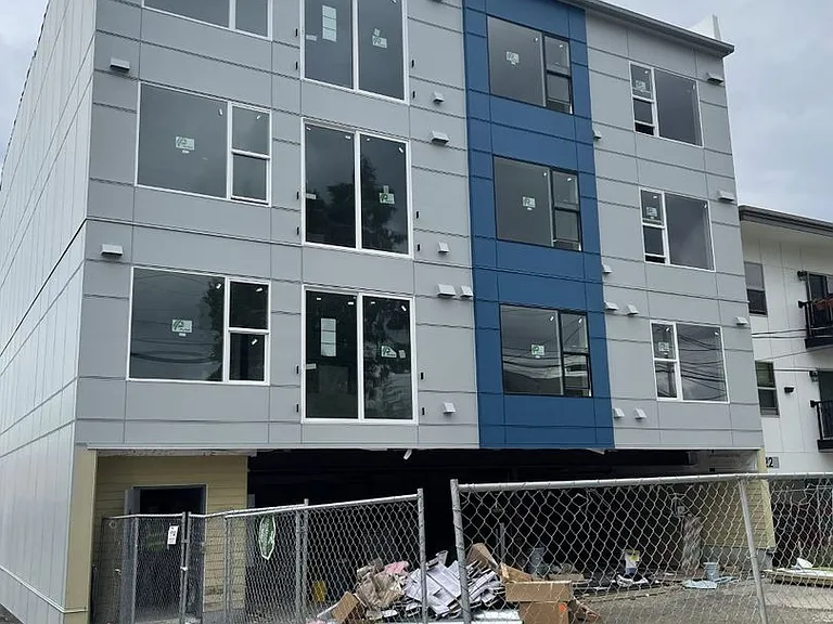 2518 Meridian St — Photo 15