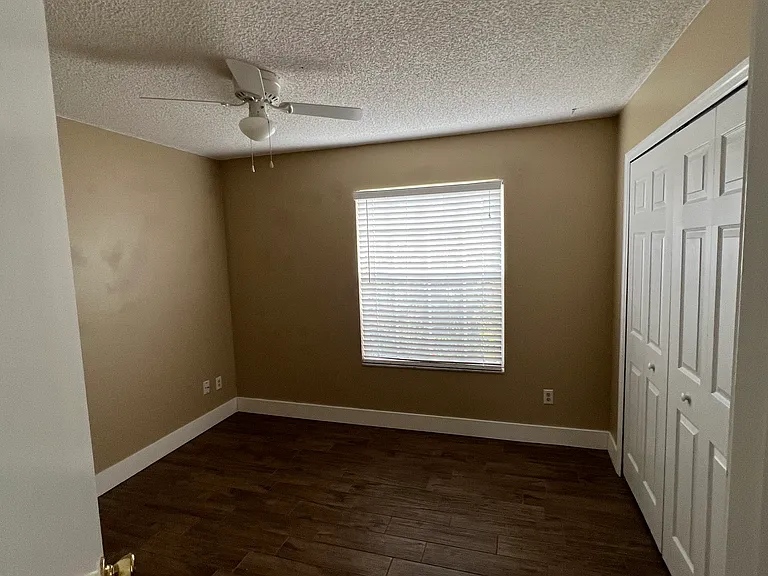 1330 Ravida Woods Dr — Photo 23