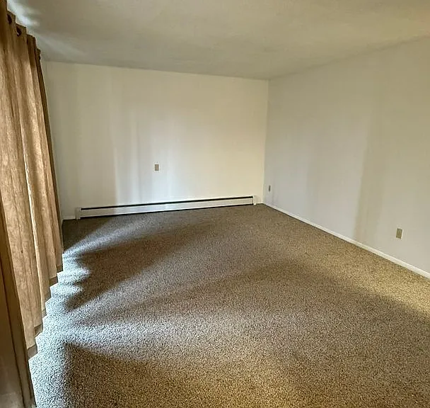 834 E Cedar Ct — Photo 5