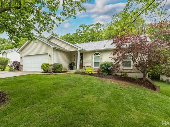 705 Worthington Dr, Warrenton, MO 63383