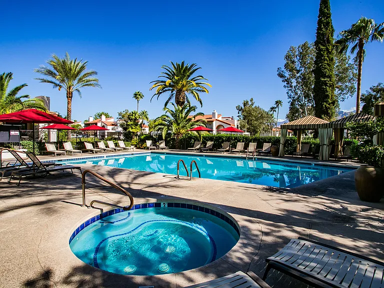 Year Round Spa/ Hot Tub