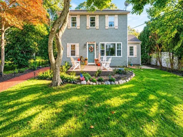 14 Waterview Drive, Sound Beach, NY 11789